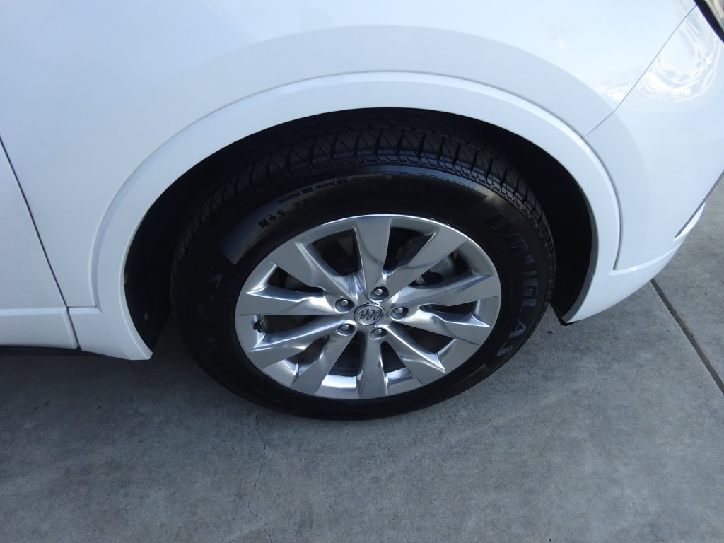 Certified 2017 Buick Envision Essence FWD image 9