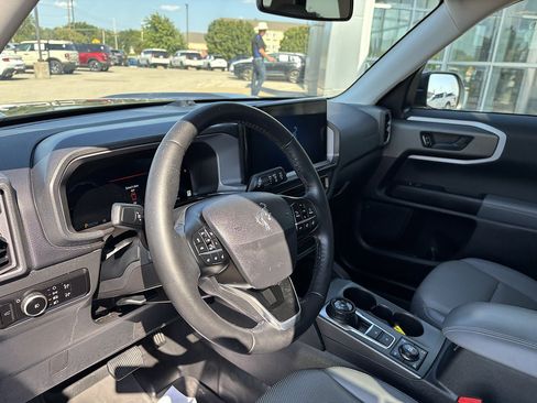 Used 2025 Ford Bronco Sport Badlands w/ Badlands Tech Package AWD/4WD image 9