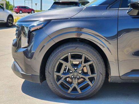 New 2026 Kia Carnival SX w/ SX Dark Edition Package FWD image 5