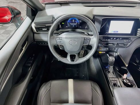Certified 2025 Toyota Camry SE FWD image 19