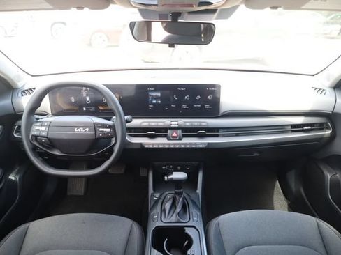 Used 2025 Kia K4 FWD image 11