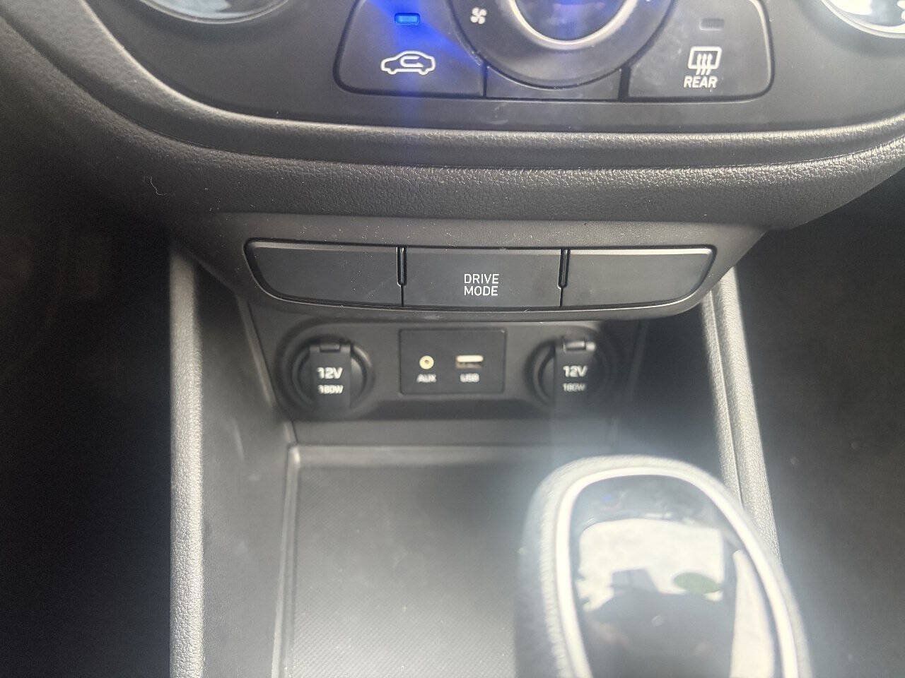 Used 2022 Hyundai Accent SE FWD image 12