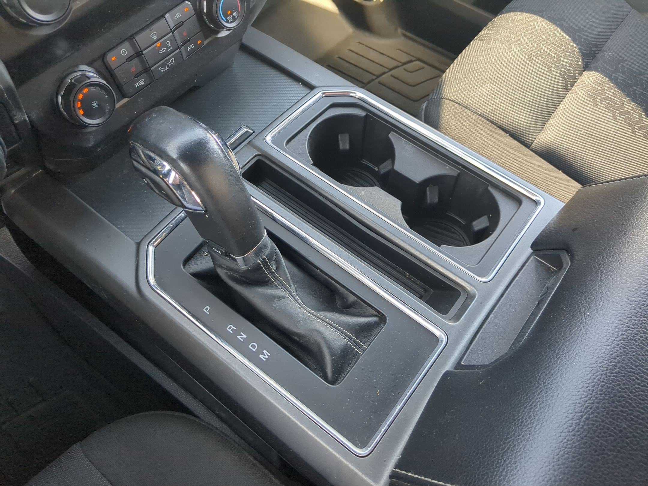 Used 2019 Ford F150 XLT w/ Equipment Group 302A Luxury AWD/4WD image 24