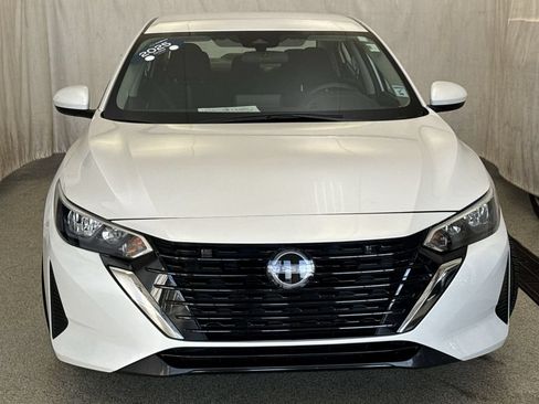 Used 2025 Nissan Sentra SV FWD image 4