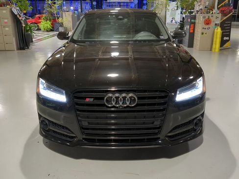 Used 2017 Audi S8 Plus AWD/4WD image 3