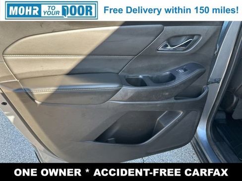 Used 2021 Chevrolet Traverse LT image 29