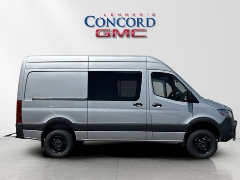 Used 2022 Mercedes-Benz Sprinter 2500 image 3
