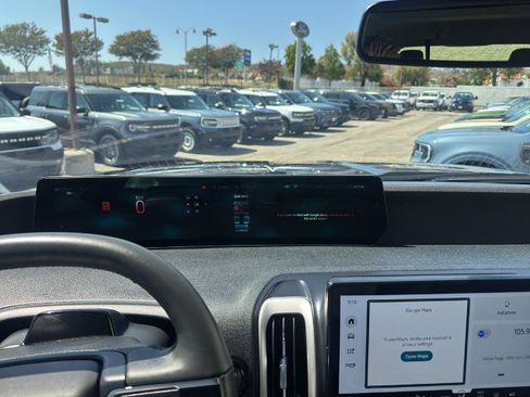 Certified 2025 Ford Expedition Active AWD/4WD image 12