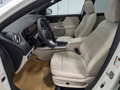 Used 2026 Mercedes-Benz GLA 250 4MATIC image 4