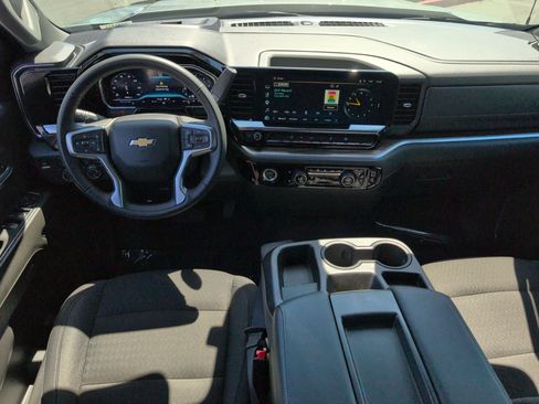 Used 2024 Chevrolet Silverado 1500 LT AWD/4WD image 28