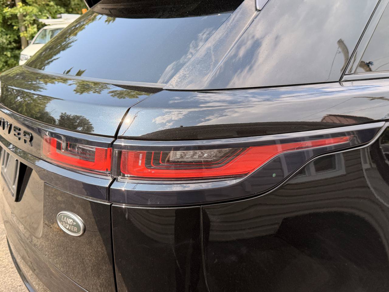 Used 2019 Land Rover Range Rover Velar S AWD/4WD image 17