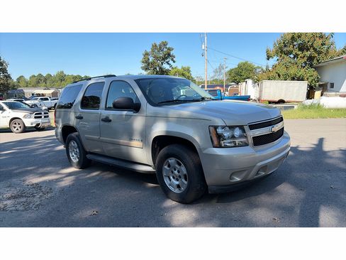 Used 2009 Chevrolet Tahoe LS RWD image 2