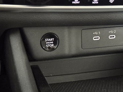 Used 2025 Nissan Rogue SV AWD/4WD image 18