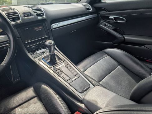 Used 2016 Porsche Cayman w/ Convenience Package RWD image 18