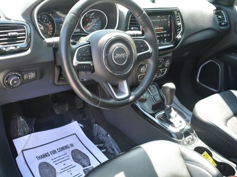 Used 2020 Jeep Compass Latitude AWD/4WD image 11