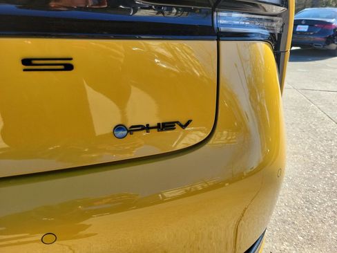 New 2026 Toyota Prius Plug-In Hybrid image 6