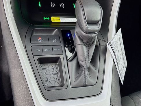 New 2025 Toyota RAV4 XLE image 21