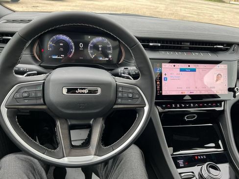 New 2026 Jeep Grand Cherokee L Limited AWD/4WD image 37