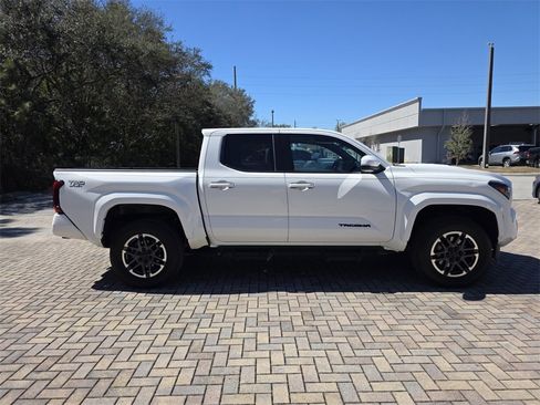 Certified 2024 Toyota Tacoma TRD Sport image 12