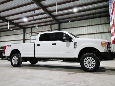 Used 2017 Ford F350 XLT w/ XLT Value Package AWD/4WD image 15