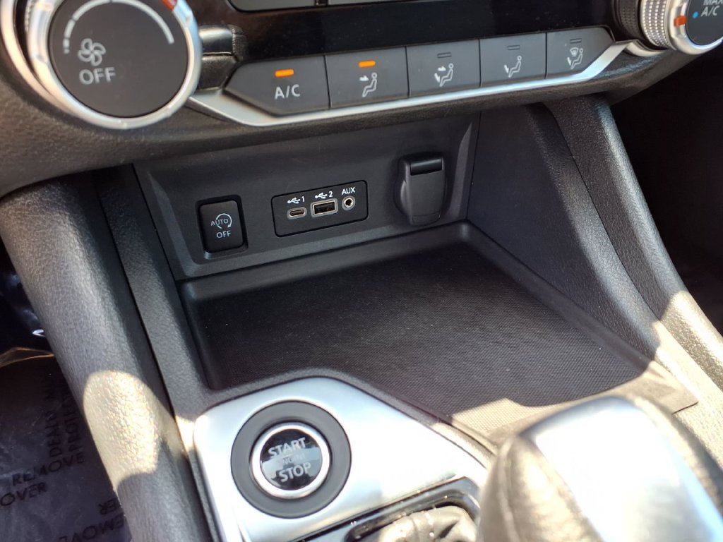 Used 2024 Nissan Sentra SV FWD image 23