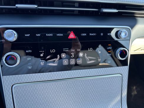 Used 2026 Genesis GV80 3.5T Prestige image 12