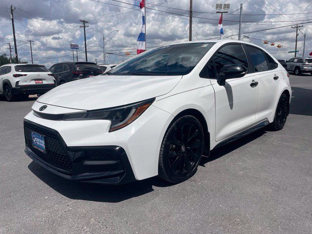 Used 2021 Toyota Corolla SE FWD image 3