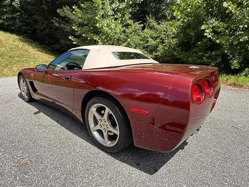 Used 2003 Chevrolet Corvette Convertible w/ Preferred Equipment Group1 RWD image 8