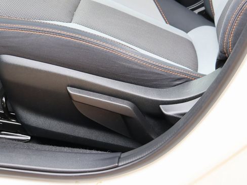 Used 2022 Subaru Crosstrek 2.0i Premium w/ Popular Package #4 image 24