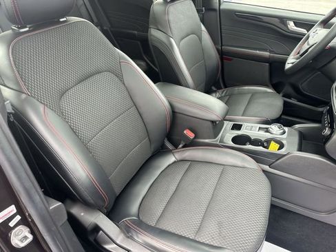 Used 2023 Ford Escape ST-Line w/ Tech Pack #1 AWD/4WD image 28