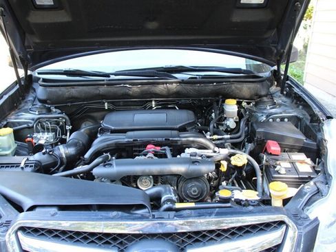 Used 2011 Subaru Legacy 2.5i Premium w/ All-Weather Pkg image 18