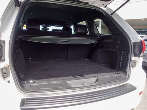 Used 2019 Jeep Grand Cherokee Altitude RWD image 25