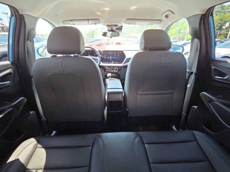 Used 2025 Chevrolet Trax ACTIV w/ Driver Confidence Package FWD image 11