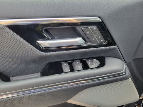New 2025 GMC Sierra EV Denali AWD/4WD image 8