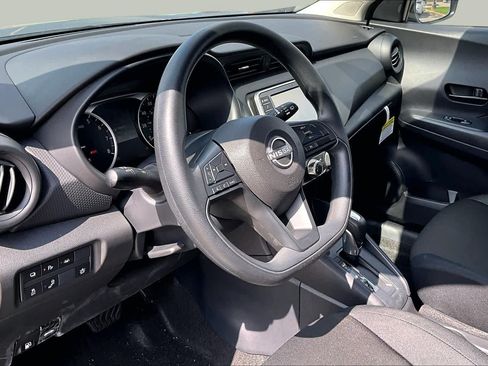 Certified 2025 Nissan Kicks Play S FWD image 17