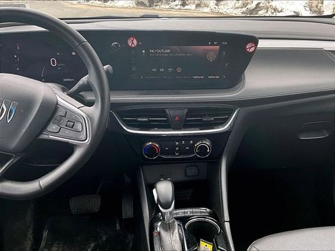 Used 2024 Buick Encore GX Sport Touring image 18