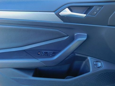 Used 2024 Volkswagen Jetta SE image 27