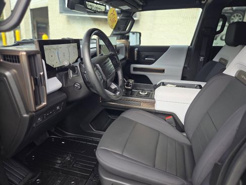 New 2025 GMC Hummer EV 2X image 82