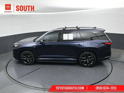 Used 2026 Lexus TX 500h AWD w/ Technology Package image 57
