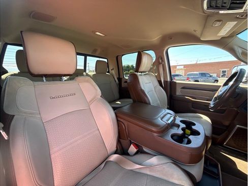 Used 2019 RAM 2500 Laramie AWD/4WD image 7