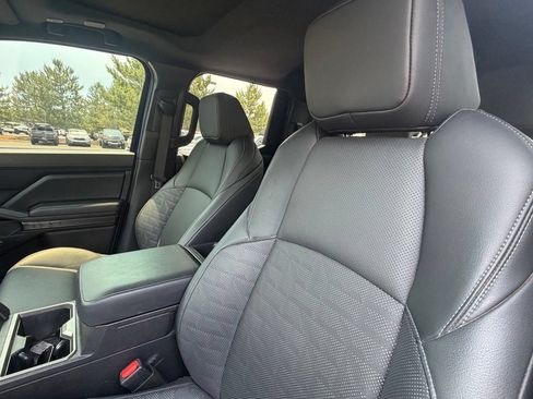 Certified 2025 Toyota Tacoma TRD Off-Road w/ TRD Off Road Premium Package AWD/4WD image 27