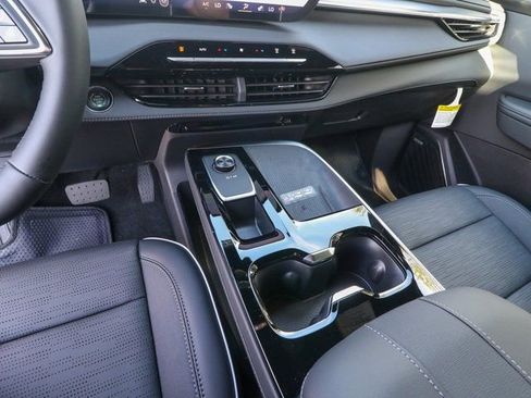 New 2026 Buick Enclave Sport Touring w/ Power Package image 21