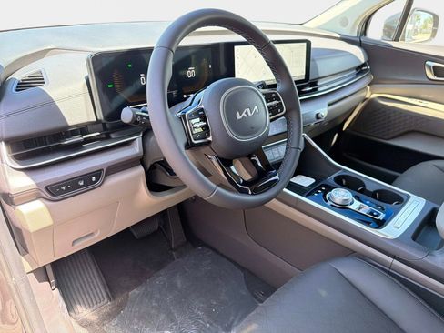 New 2026 Kia Carnival EX FWD image 19