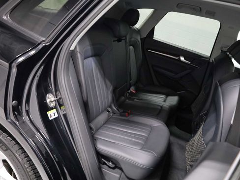 Used 2018 Audi Q5 2.0T Premium AWD/4WD image 34