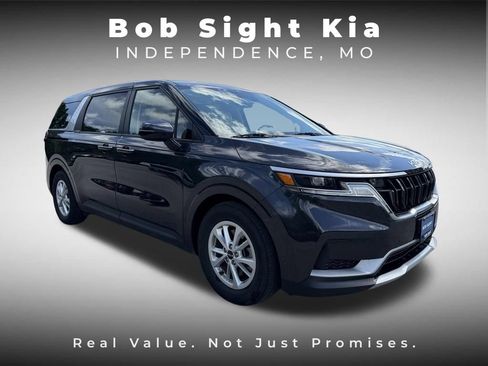 Certified 2024 Kia Carnival LX FWD image 25