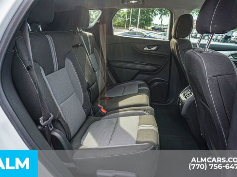Used 2025 Chevrolet Blazer LT FWD image 24