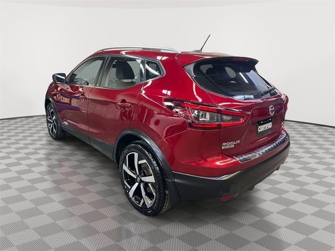 Used 2020 Nissan Rogue Sport SL w/ Premium Package image 5