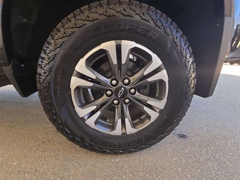 Used 2022 Chevrolet Colorado Z71 AWD/4WD image 29
