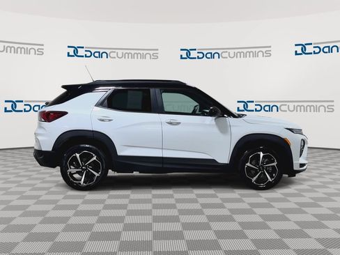 Used 2021 Chevrolet TrailBlazer RS FWD image 2