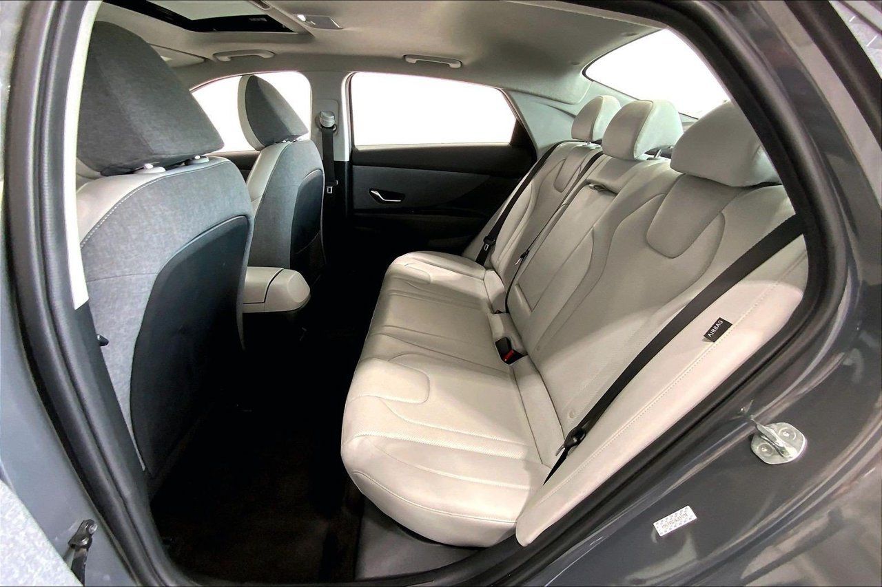 Used 2024 Hyundai Elantra Limited FWD image 19